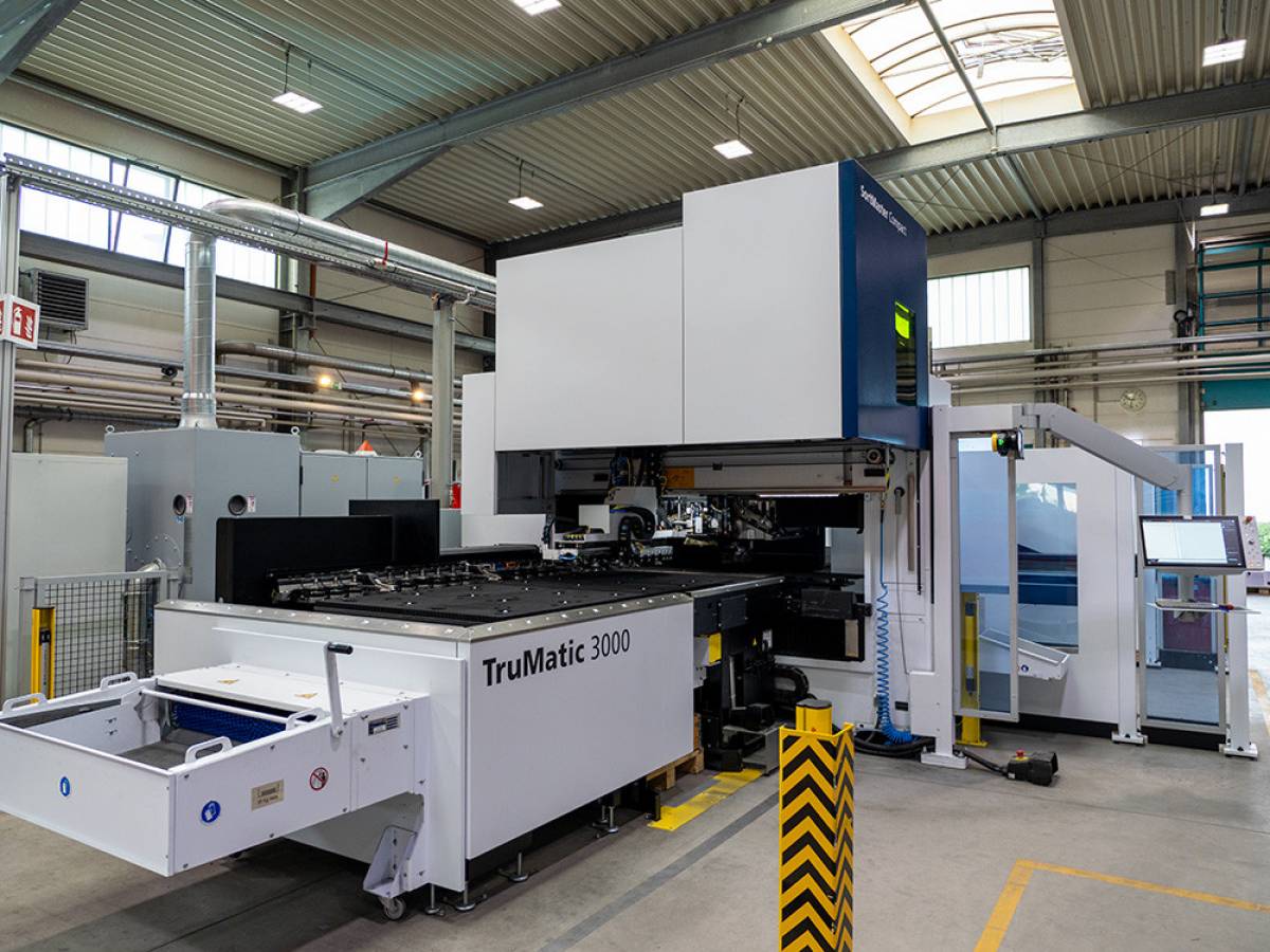 Preview Image for Subpage: Sheet Metal Processing